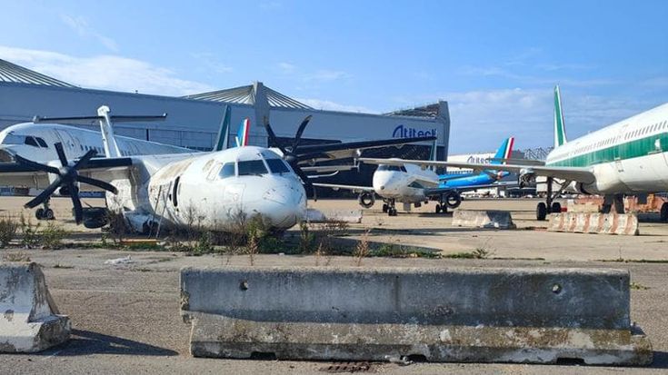 Alitalia addio, inglesi e americani si contendono i relitti dell’ex flotta. Caccia all’usato sicuro