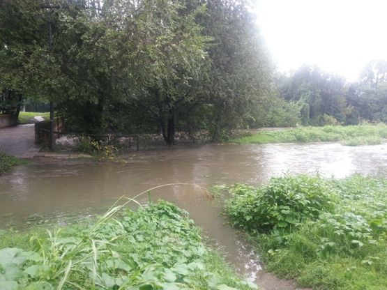 Milano, il Lambro esonda ma i danni sono limitati