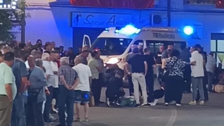 Buoi investono la folla alla festa del Maggio di Accettura, 4 feriti: uno è grave. Annullato il rito