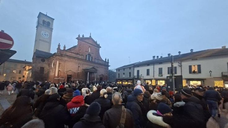 La fiaccola olimpica a Codogno, un tributo a chi ha lottato ai tempi del Covid
