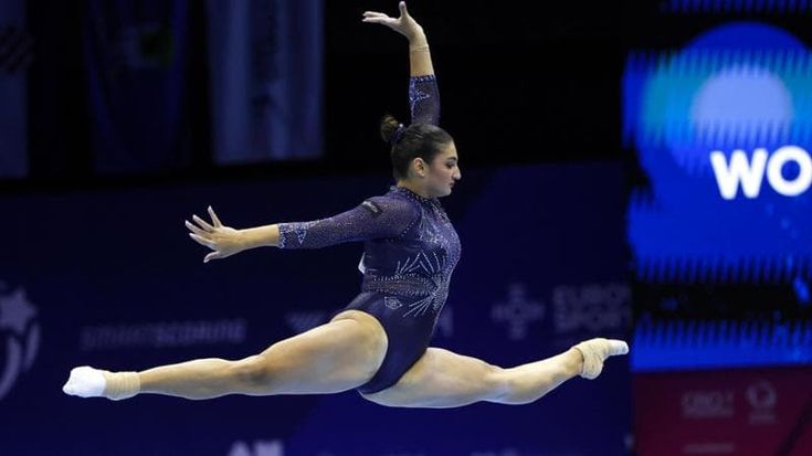 Italia argento a squadre agli Europei di ginnastica artistica: terza medaglia per Manila Esposito