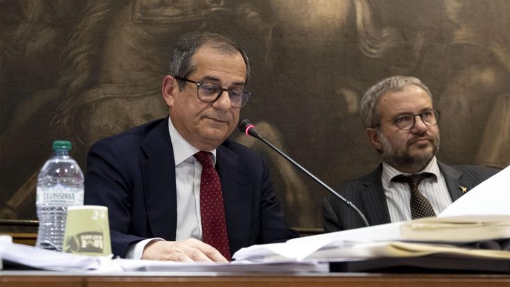 Deficit, Tria finisce all'angolo  e non risponde ai parlamentari