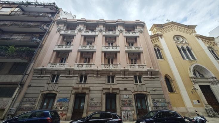 Bari, nel palazzo Dioguardi arrivano appartamenti a cinque stelle: il prezzo è di 6.000 euro a mq