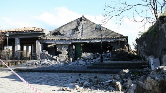 Catania, il terremoto dell'Etna: notte in quattro alberghi per i 320 sfollati