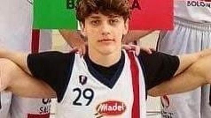 Gli amici di Lorenzo “Lollo” Finetti, morto in un incidente: “Lo aspettavamo all’allenamento, era un grande”