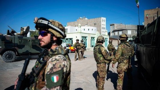 Afghanistan, Farnesina conferma: "Non informati di piani ritiro"