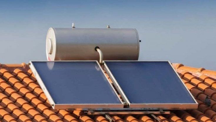 Pannelli fotovoltaici, troppa domanda e poca offerta. L'esperto: "Manca chi li installa"