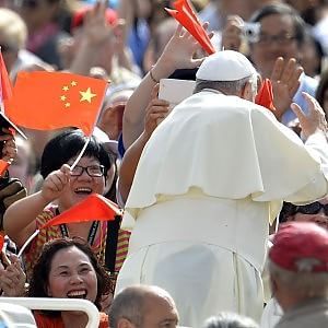 Papa Francesco: "Oggi ci vuole coraggio per sposarsi con il rito"