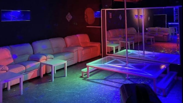 Strip club travestito da associazione culturale: sequestrato il “Ciupa Ciupa” sulla Flaminia