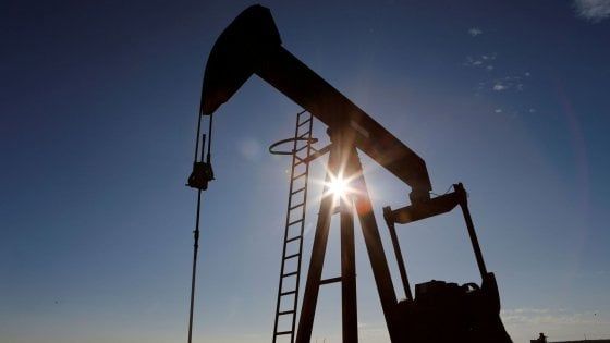 Wall Street, profondo rosso con lo choc petrolio. Lo spread a 270 punti, Piazza Affari perde il 3,6%