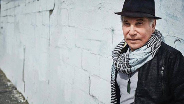 Paul Simon, gli 80 anni del cantautore che ha dato voce al silenzio