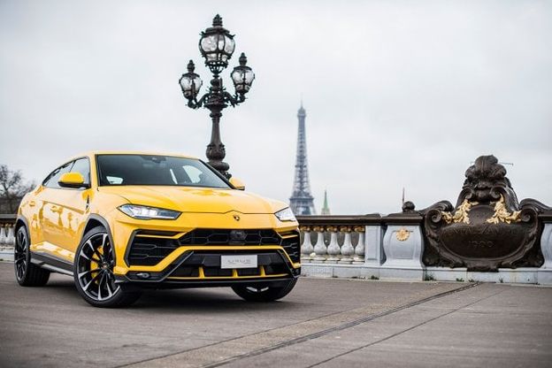 Lamborghini inaugura a Parigi il suo quinto showroom francese e svela la nuova Urus
