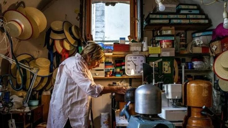 Inside the Venice workshop where gondoliers’ hats are made