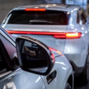 Mercato auto, il 2020 parte in calo: a gennaio le immatricolazioni frenano del 5,9%