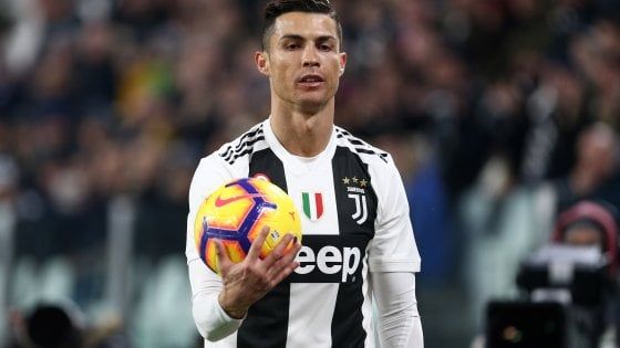 Juventus, Cristiano Ronaldo in campo con l'Ajax: si avvicina il momento della verità