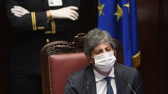 Mes, Fico: "Conte non è fuori legge, altrimenti sarei intervenuto". Di Battista: "Premier ha fatto bene a rispondere a Salvini e Meloni"
