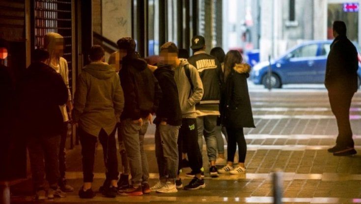 "Non chiamatele baby gang": politica, educatori, forze dell'ordine e scuola cercano una strategia comune