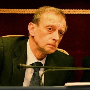 Fassino: "Non potremo abbassare la tassa, ai Comuni manca ancora un miliardo"