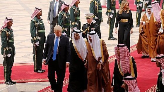 Trump in Arabia Saudita, accordo su vendita di armi per 110 miliardi
