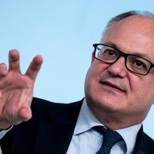 Fitch taglia le stime sull'Italia: nel 2019 crescita zero