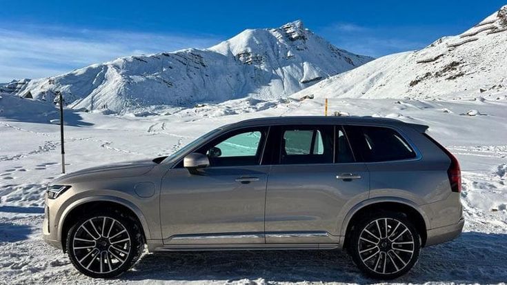 Volvo XC90, la grande viaggiatrice: 1.000 km con la T8 AWD plug-in dall’Engadina alla pianura padana