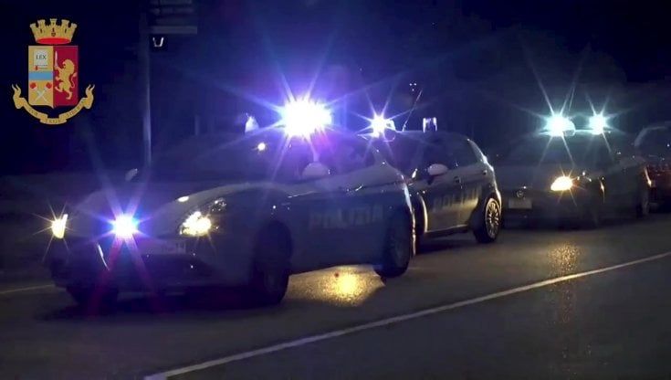 Accoltella cliente durante lite su prestazione, arrestata 