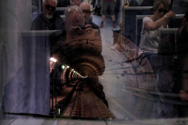 Umanità underground, gli scatti nel metrò da Milano a New York