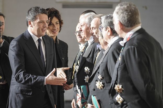 Udienza ufficiale da papa Francesco: Renzi in Vaticano con la famiglia