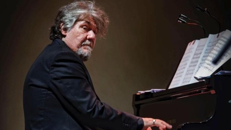 La baby, il veterano e il figlio d’arte: l’orchestra si racconta