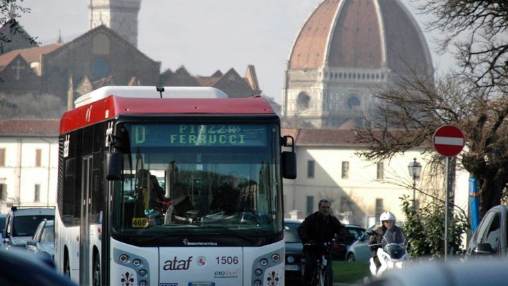 Trasporti, cambiano orari e regole. Servirà ancora l’autocertificazione