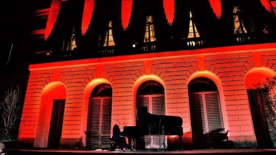 Piano City esce dai confini di Milano, 450 appuntamenti in 250 luoghi: lezioni con i maestri e concerti all'alba
