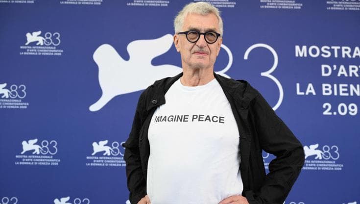 Wim Wenders dopo il caso della Berlinale: “Mai detto di stare lontani dalla politica”