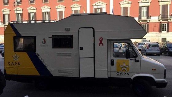 Bari, meno anziani soli ma più 'senza dimora': ecco i numeri del pronto intervento per l'emergenza caldo