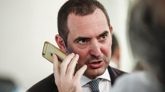 Calcio, Spadafora: "Mi auguro che il campionato riprenda ma in sicurezza"
