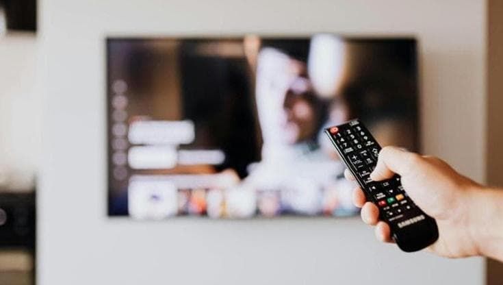 Gas, luce e pay tv, nella giungla di contratti e disdette: “Ho detto sì a dieci operatori”