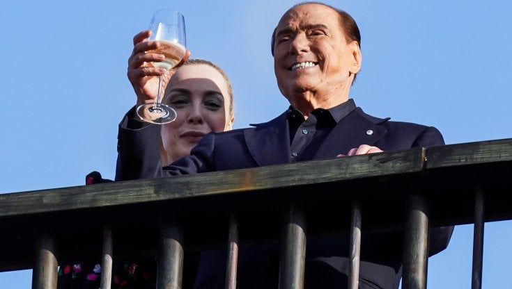 Berlusconi, dalla mano tesa a Putin al vertice Ppe che celebra il dissidente russo Navalny