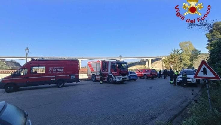 Cadavere di un uomo trovato sotto un viadotto dell’autostrada Palermo Mazara del Vallo