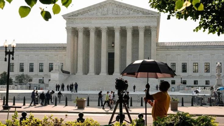 Corte suprema Usa boccia lo stop allo ius soli, Trump: “Un male per il nostro Paese, serve legge”