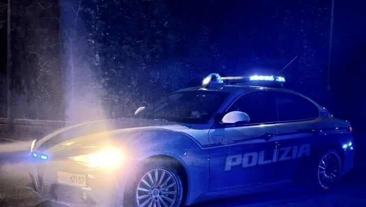 Sequestrata e violentata per cinque ore: salvata dalla sorella e dalla Polizia. Arrestato il compagno 37enne