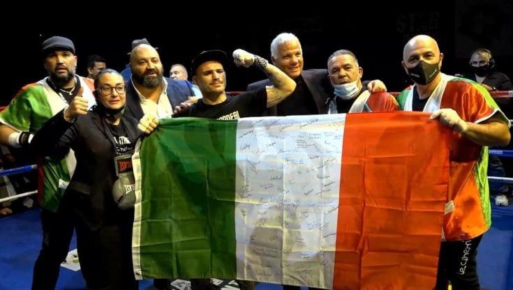 Boxe, Magnesi in Usa rischia al primo round: poi travolge Lagos