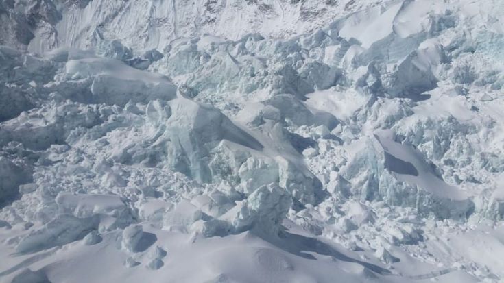 Terremoto in Nepal: i campi devastati sull'Everest