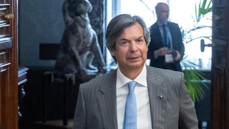 Intesa verso l'esposto alla Consob. I dubbi su passivity rule e cambio di controllo di Mps