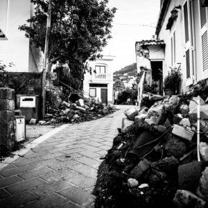 Elezioni, a Ischia i terremotati scelgono il voto di protesta: “Nessun partito ha appoggiato la ricostruzione”