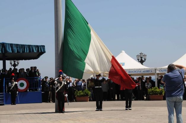 Bari, la parata militare per la festa della Repubblica