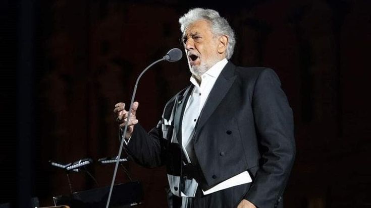 Placido Domingo “E io sogno un ritorno: cantare ancora al Lirico”