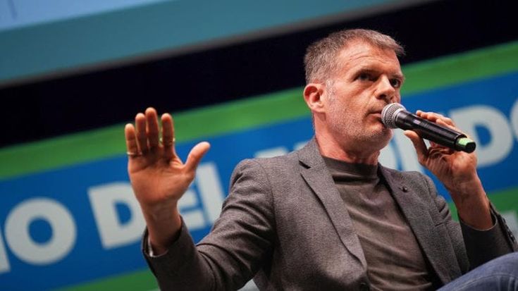 Stefano Massini a Repubblica delle idee: “Ritroviamoci per rinnovare l’antico rito della piazza”