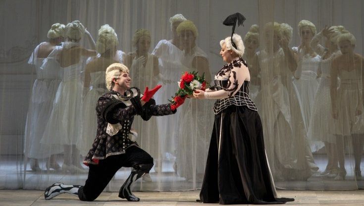 Emma Dante e la sua "Cenerentola" al Comunale: "Basta divani, meglio la poltrona del teatro"