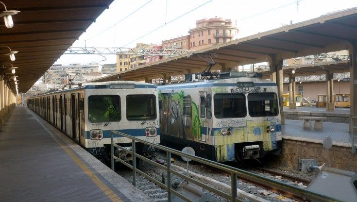 Roma-Lido, prove tecniche di tracollo. A settembre per una settimana sospesa la tratta Eur Magliana-Porta San Paolo