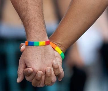 Omofobia, Comune sostiene progetto Lgbt