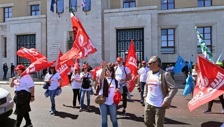 Natuzzi, pressing di Decaro: “La produzione torni in Puglia. Bisogna tutelare 1.800 lavoratori”